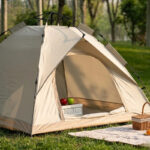 Lightweight waterproof white tent